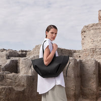 Cyme - Textured Black