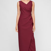 Petite Ava Sleeveless Contour Gown
