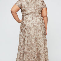 Plus Evelyn Rosette Lace Long Gown