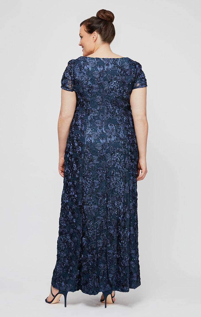 Plus Evelyn Rosette Lace Long Gown