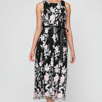 Regular - Midi Embroidered Sleeveless Dress with Scallop Hem Detail and Tie Belt