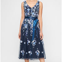 Regular - Midi V-Neck Embroidered Sleeveless Dress with Tie Belt