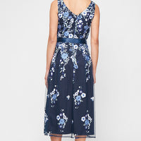 Regular - Midi V-Neck Embroidered Sleeveless Dress with Tie Belt